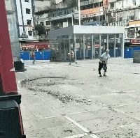 大爷气场强大