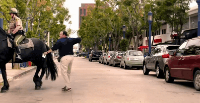 e2cd9b42dcce66a58c5d2be2b72992dc.gif