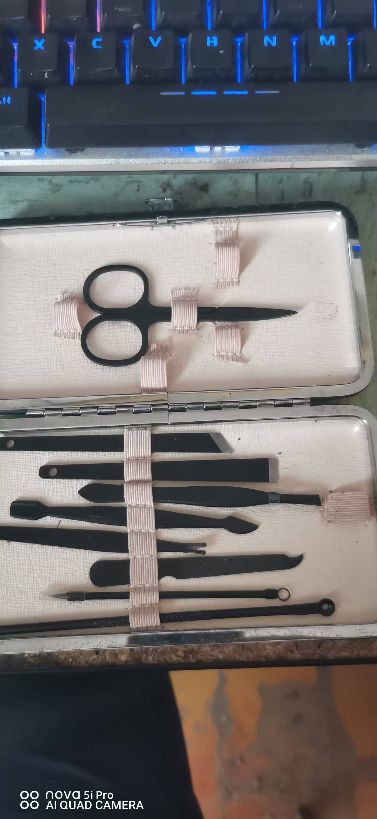 指甲刀9件套8元包邮