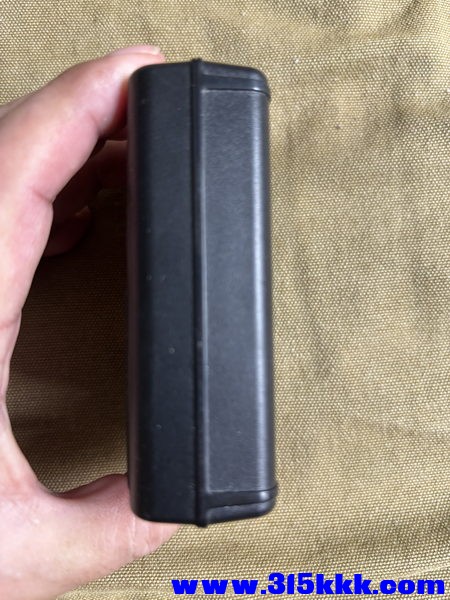 SONY 5号7号电池充电器 03_调整大小.JPG