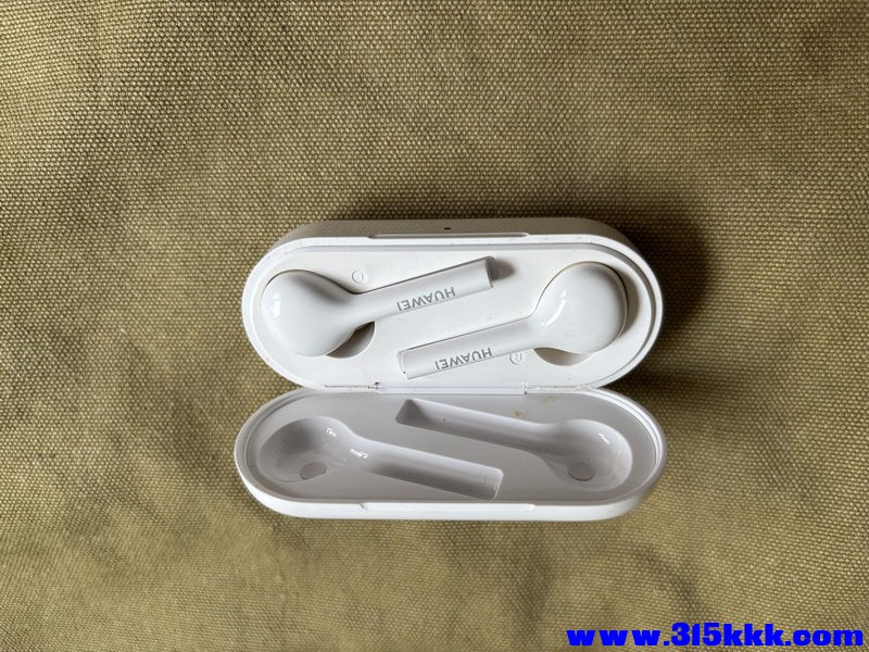 华为蓝牙耳机 01_调整大小.JPG