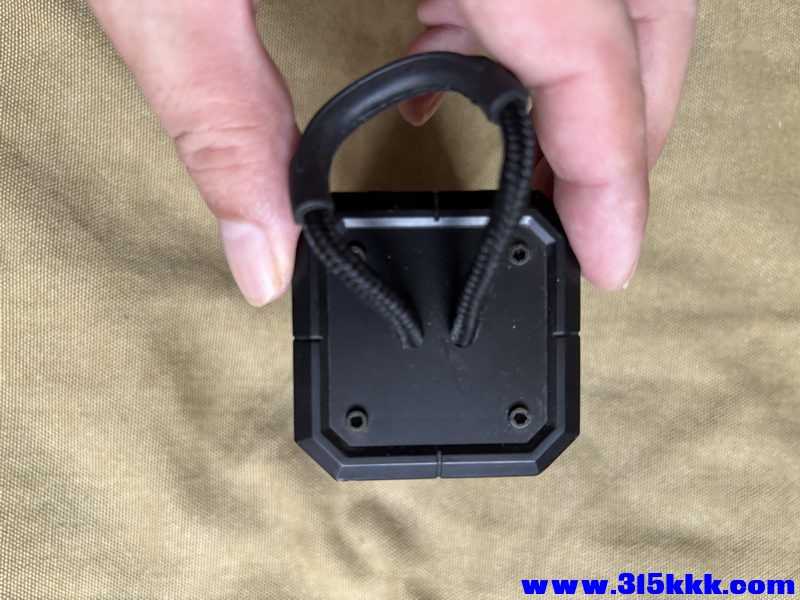 蓝牙音箱 05_调整大小.JPG