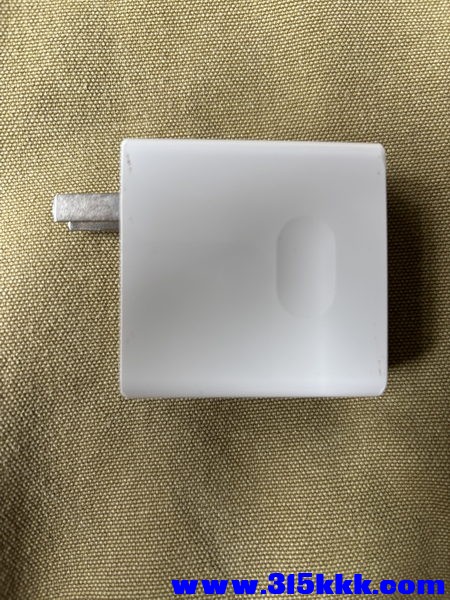 荣耀65W笔记本电脑充电器 02_调整大小.JPG