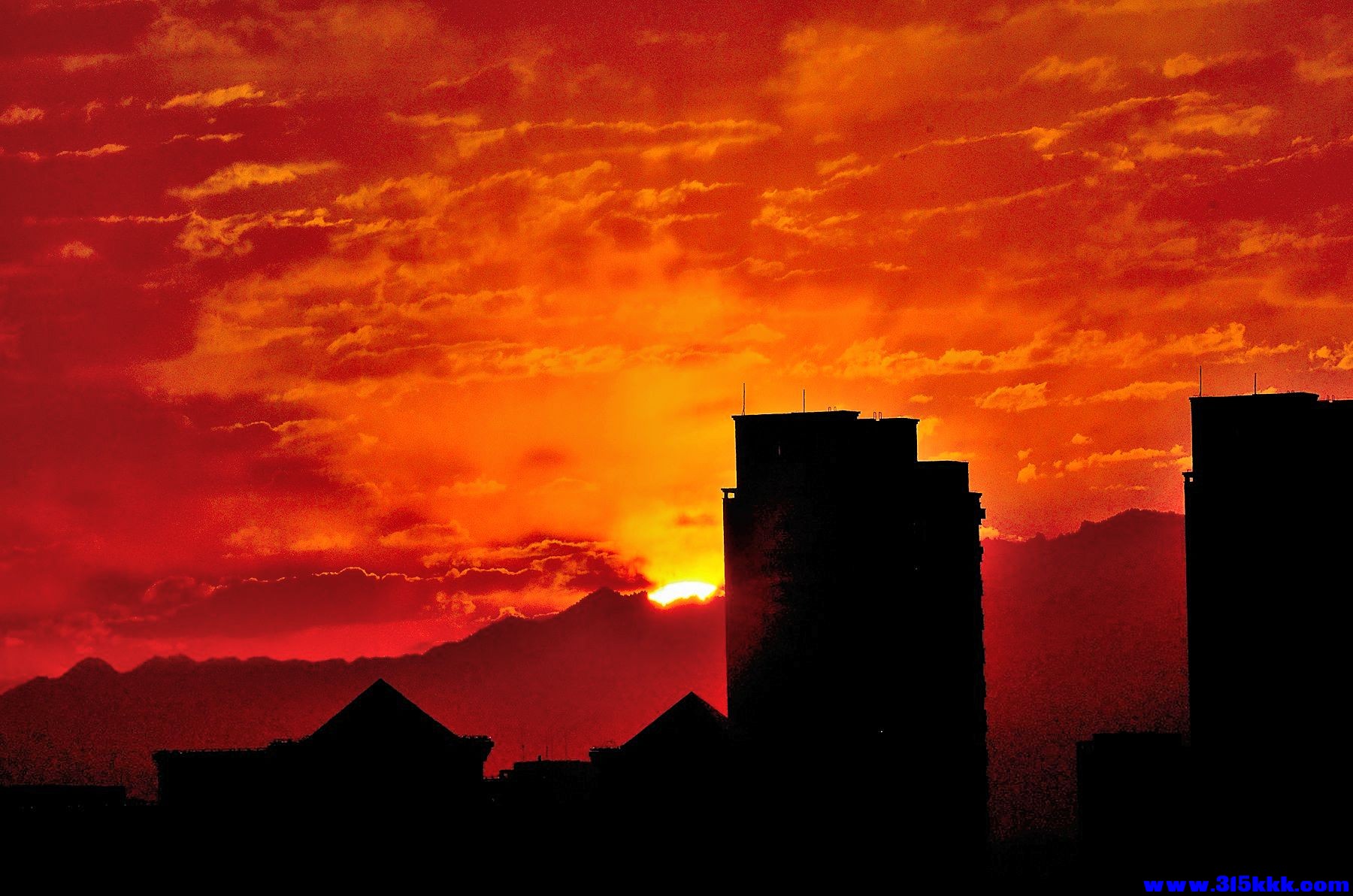 乌鲁木齐天山晚霞！@010.jpg